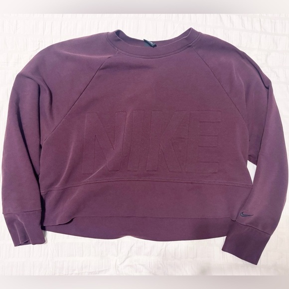 Nike Embossed Versa Crew Pullover Sweatshirt Burgundy Maroon Wine Size Medium - Picture 5 of 5